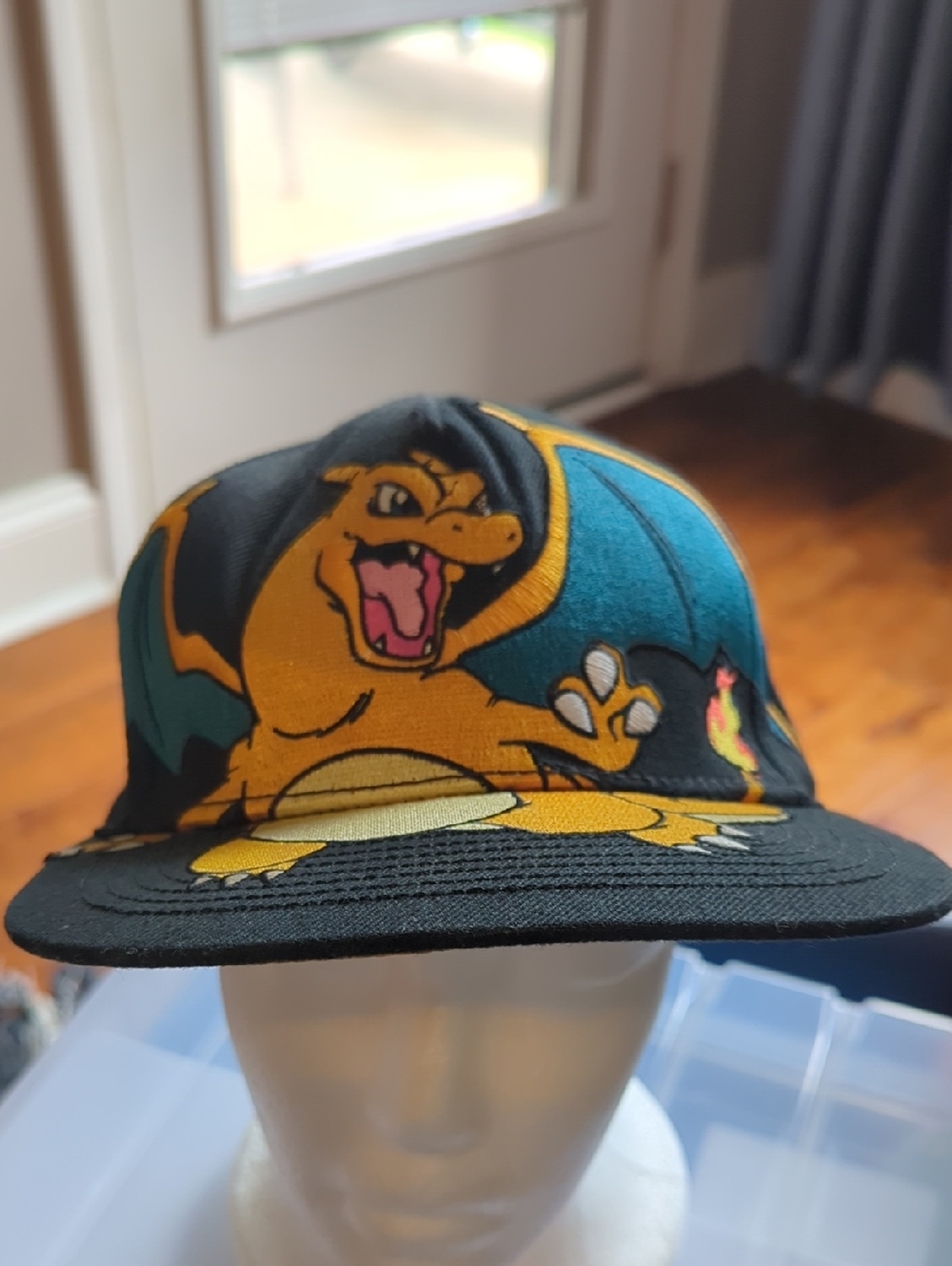2014 Charizard Pokemon Nintendo Snapback Baseball Cap, Wool Blend Pre-owned